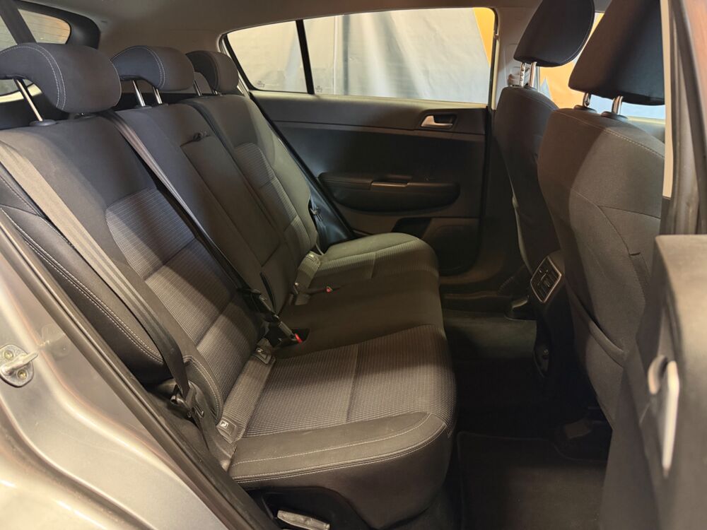 Sportage 1.6 CRDI 135 Ch ACTIVE 4X2 ENTRETIEN CONSTRUCTEUR/ CARPLAY/ 2019 occasion 24750 Tr&eacute;lissac