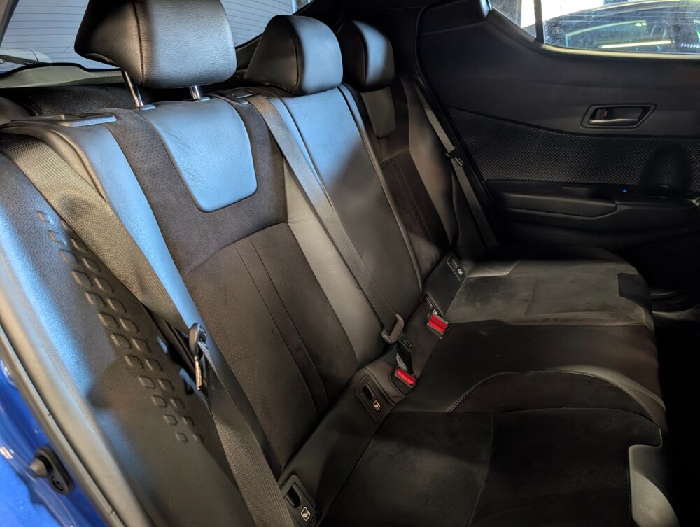 C-HR HYBRID 122CV COLLECTION - JBL - 2EME MAIN - ENTRETIEN ET GAR 2019 occasion 69400 Arnas