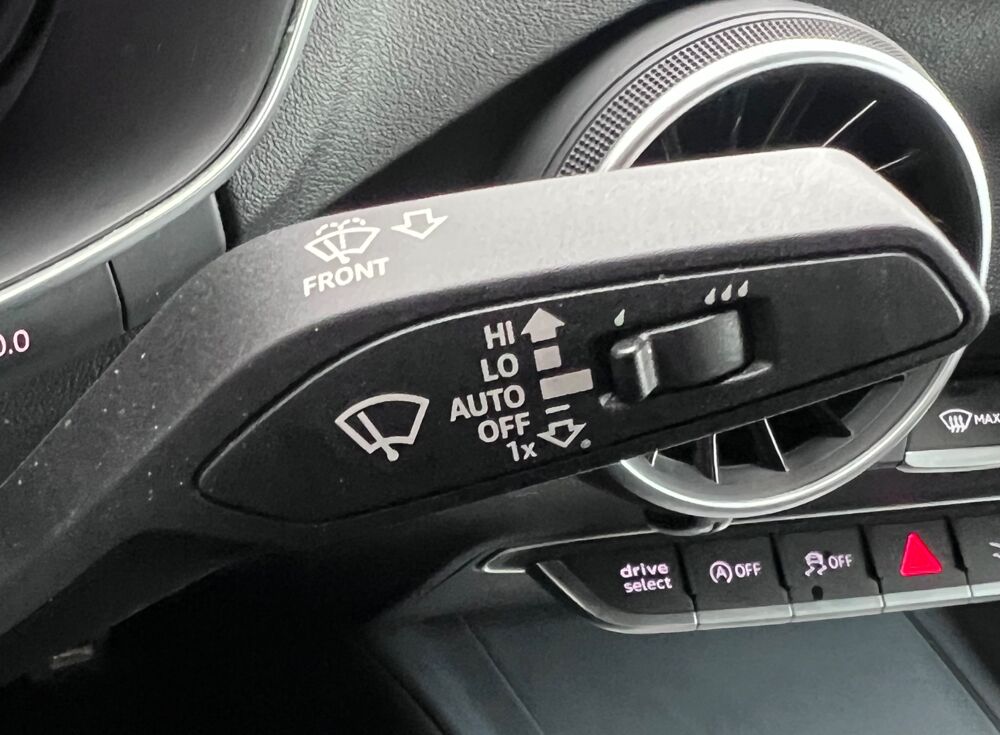 TT III (2) COUPE 40 TFSI 197 S LINE S TRONIC 7 + CARPLAY 2022 occasion 54000 Nancy