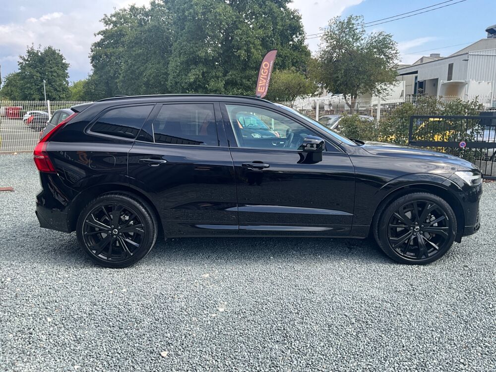 XC60 Black &eacute;dition II T6 253cv+145cv SIEGES CHAUFFANTS AV/AR / RE 2023 occasion 17000 La Rochelle