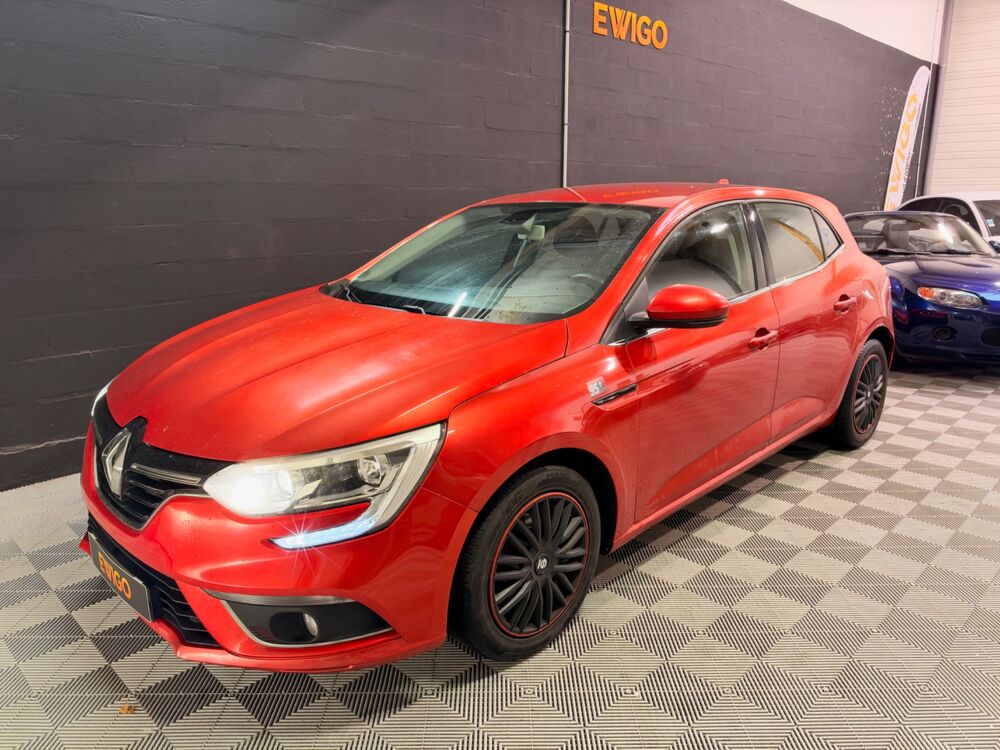 M&eacute;gane 1.2 TCE 100ch ENERGY INTENSE/ REGULATEUR/ LIMITATEUR/ CLIM A 2016 occasion 78125 Gazeran