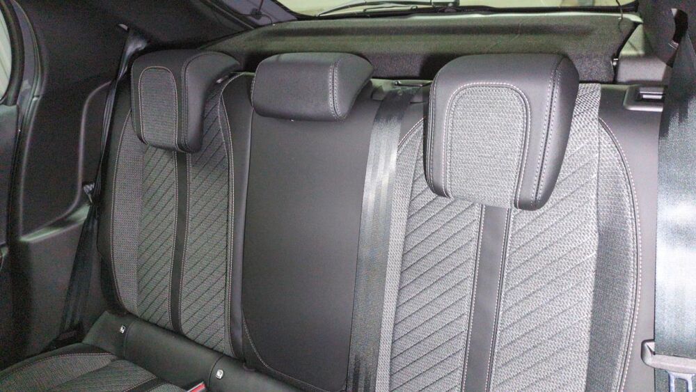 208 HYBRID 145ch ALLURE + APPLE CARPLAY + AIDE AU STATIONNEMENT 2026 occasion 38420 Le Versoud