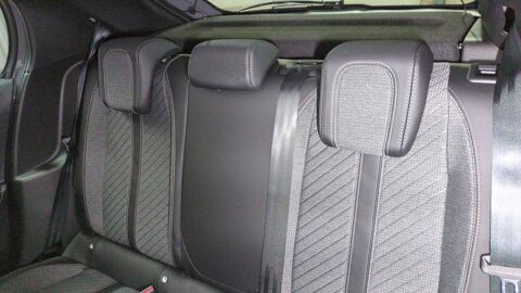 208 HYBRID 145ch ALLURE + APPLE CARPLAY + AIDE AU STATIONNEMENT 2026 occasion 38420 Le Versoud