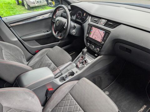 Octavia COMBI 2.0 TDI 180 RS 4X4 - ENTRETIEN SUIVI - GARANTIE 2017 occasion 69400 Arnas