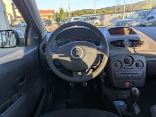 Clio 1.2 75ch 1&eacute;re MAIN / Entretiens / Courroie ok/ 5 Portes 2014 occasion 69420 Ampuis