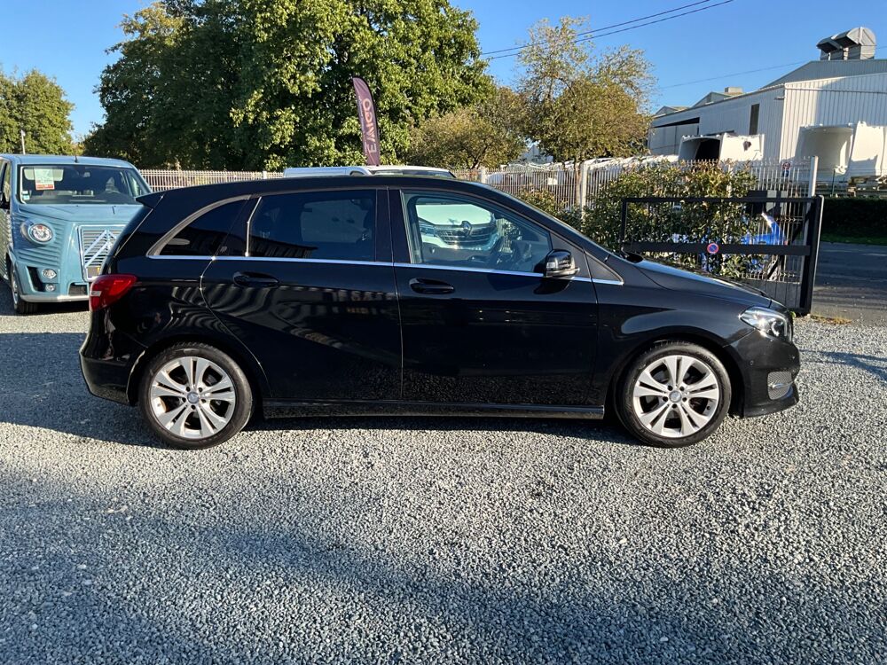 Classe B 1.6 180 120 SENSATION 7G-DCT BVA / ENTRETIENS MERCEDES / CAM 2017 occasion 17000 La Rochelle
