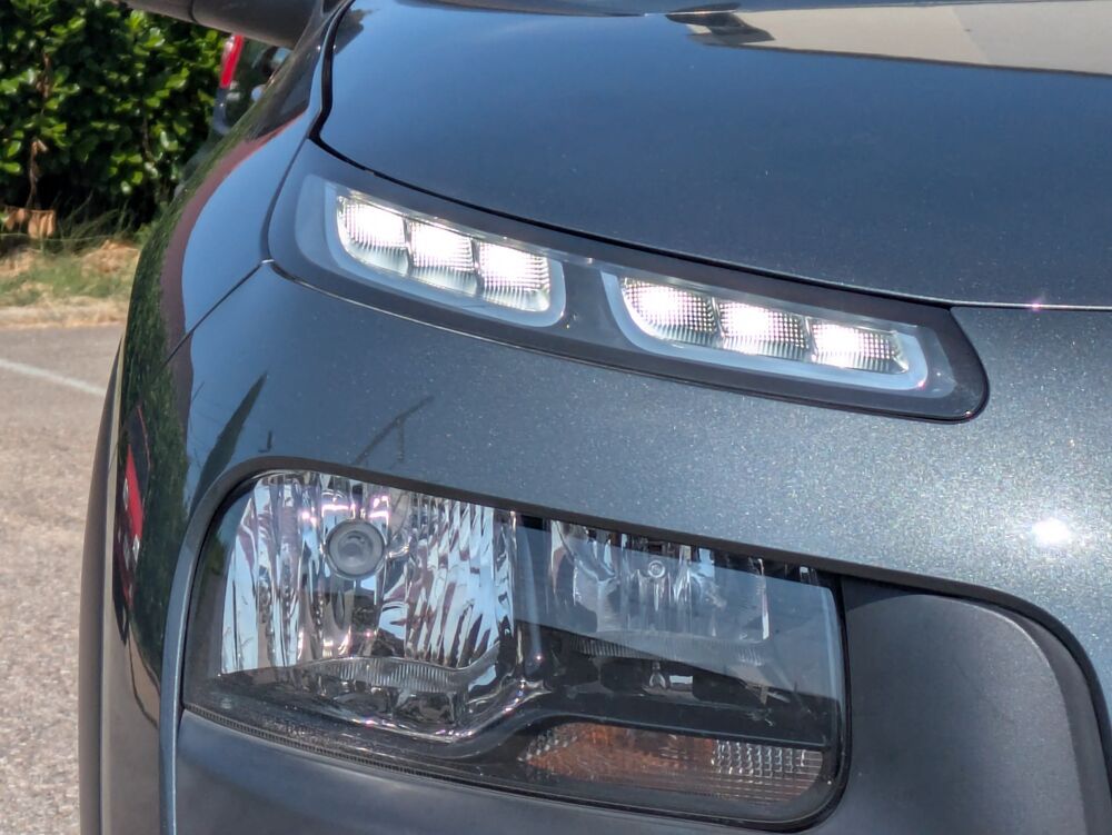 C4 cactus 1.2 80ch SHINE / Camera / Nouvelle Courroie . 2017 occasion 69420 Ampuis