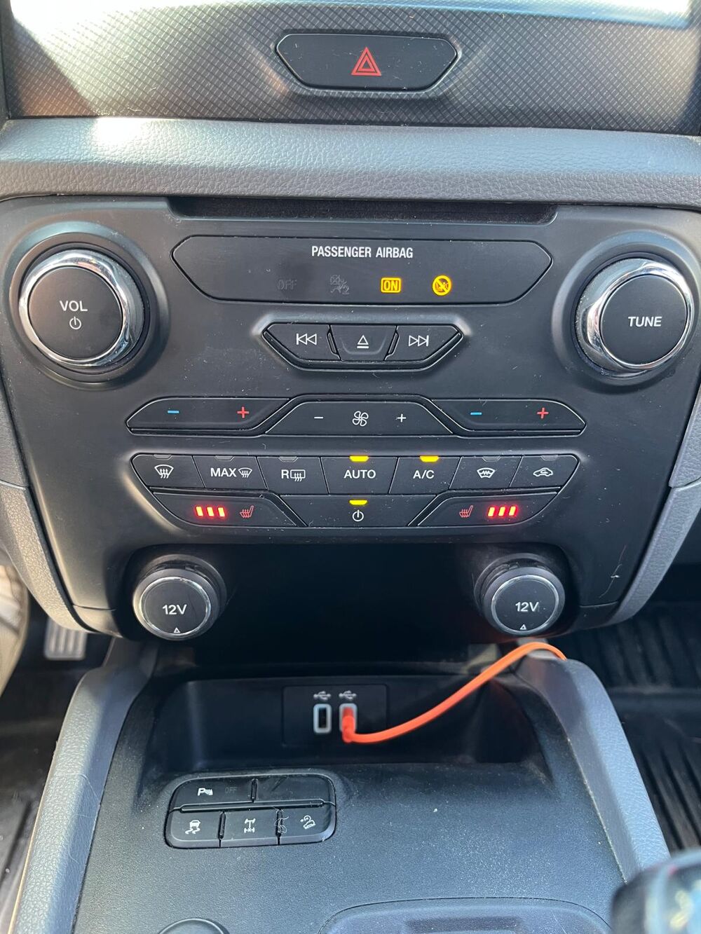 Ranger DOUBLE CABINE 3.2 TDCI 200 WILDTRAK 4X4 BVA / 1&Egrave;RE MAIN / R&Eacute; 2017 occasion 74600 Seynod