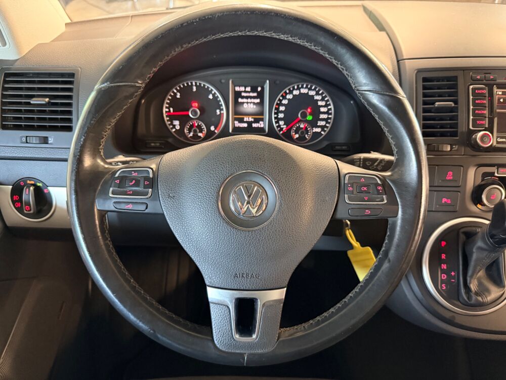 MULTIVAN T5 2.0 BITDI 180 Ch BULLI 4MOTION DSG7 - 7 PLACES - MOTEUR N 2014 occasion 79000 Niort