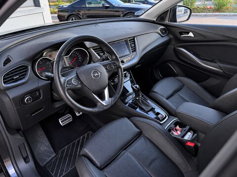 Grandland x 1.2 130Ch - ULTIMATE BVA8 - CARPLAY - SI&Egrave;GES CHAUFFANTS - EN 2019 occasion 26000 Valence