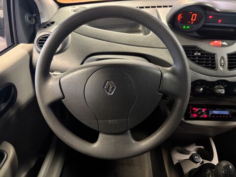 Twingo 1.2 75 AUTHENTIQUE/DISTRIBUTION NEUVE & ENTRETIEN OK/ FAIBLE 2009 occasion 44300 Nantes