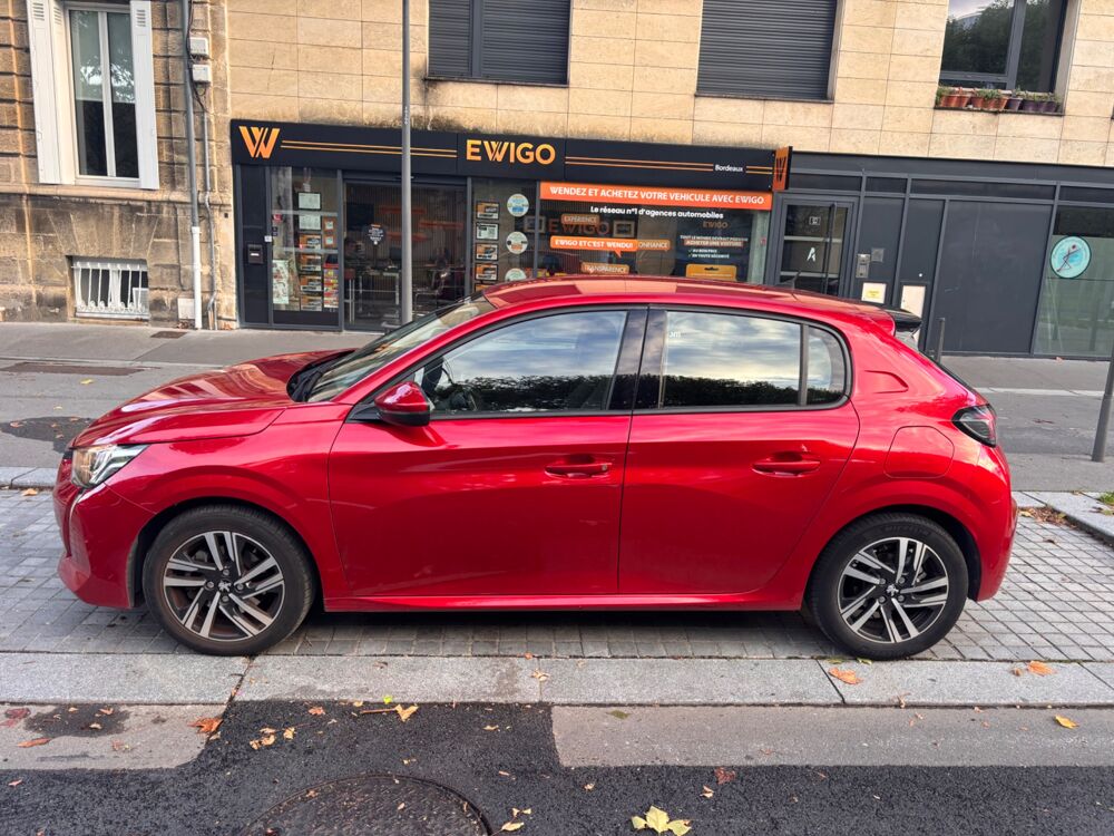208 1.2 100 ALLURE COURROIE PEUGEOt 2020 occasion 33100 Bordeaux