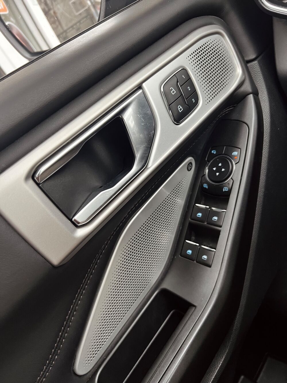 Explorer 3.0 ECOBOOST 457CV HYBRID PHEV PLATINUM 4X4 BVA / B&O / TOIT 2020 occasion 74600 Seynod