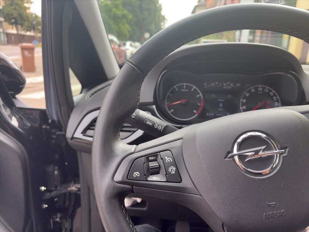 Corsa 1.4 90ch 120ans - 2main - garantie 6 mois - cam&eacute;ra de recul 2019 occasion 68000 Colmar