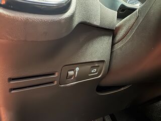 XC40 2.0 D3 150 INSCRIPTION LUXE 2WD GEARTRONIC BVA 2018 occasion 83600 Fr&eacute;jus