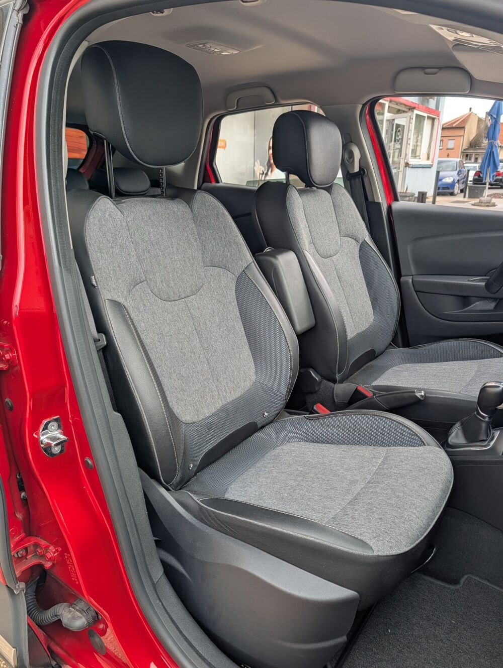 Captur 1.2 120ch INTENS EDC BVA - ENTRETIEN A JOUR - GARANTIE 6 A 3 2018 occasion 57600 Forbach