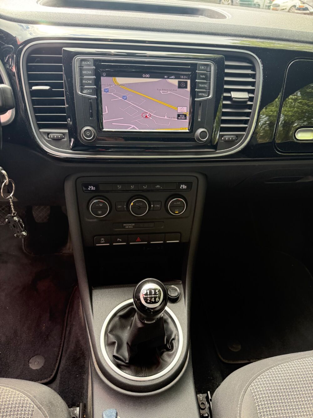COCCINELLE II 1.2 TSI 105Ch - RADAR DE RECUL - GPS - R&Eacute;GULATEUR - LIMITEUR 2016 occasion 76150 Saint-Jean-du-Cardonnay