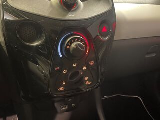108 1.0 VTI 70ch STYLE START-STOP/ REGULATEUR DE VITESSE/ CLIM 2017 occasion 78125 Gazeran