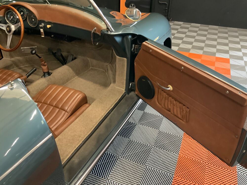 COCCINELLE II PORSCHE 356 SPEEDSTER 1971 REPLICA 1971 occasion 26100 Romans-sur-Is&egrave;re