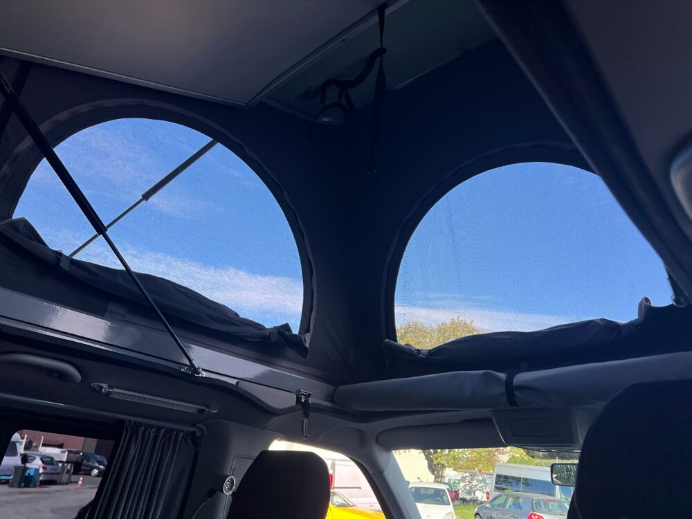 Caravelle Caravaning Van Am&eacute;nag&eacute; Toit Relevable VP T6.1 L1 2.0 TDI 15 2020 occasion 64122 Urrugne