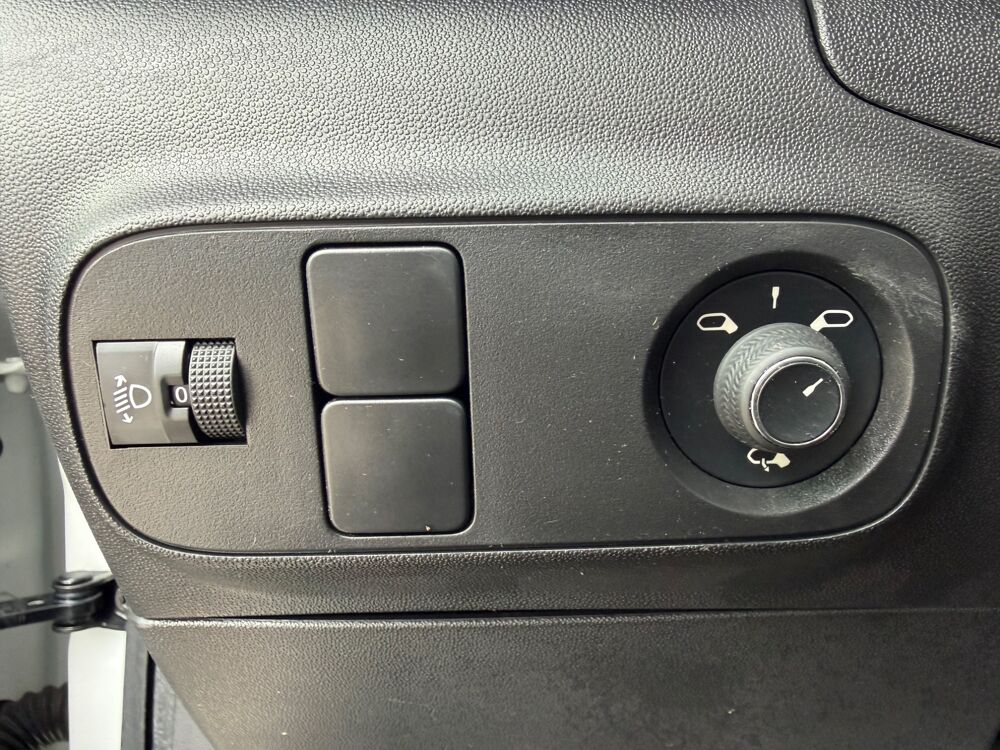 C3 SOCIETE 2 PLACES 1&Egrave;RE MAIN 100Ch - TVA RECUPERABLE - CARPLAY 2021 occasion 27000 &Eacute;vreux