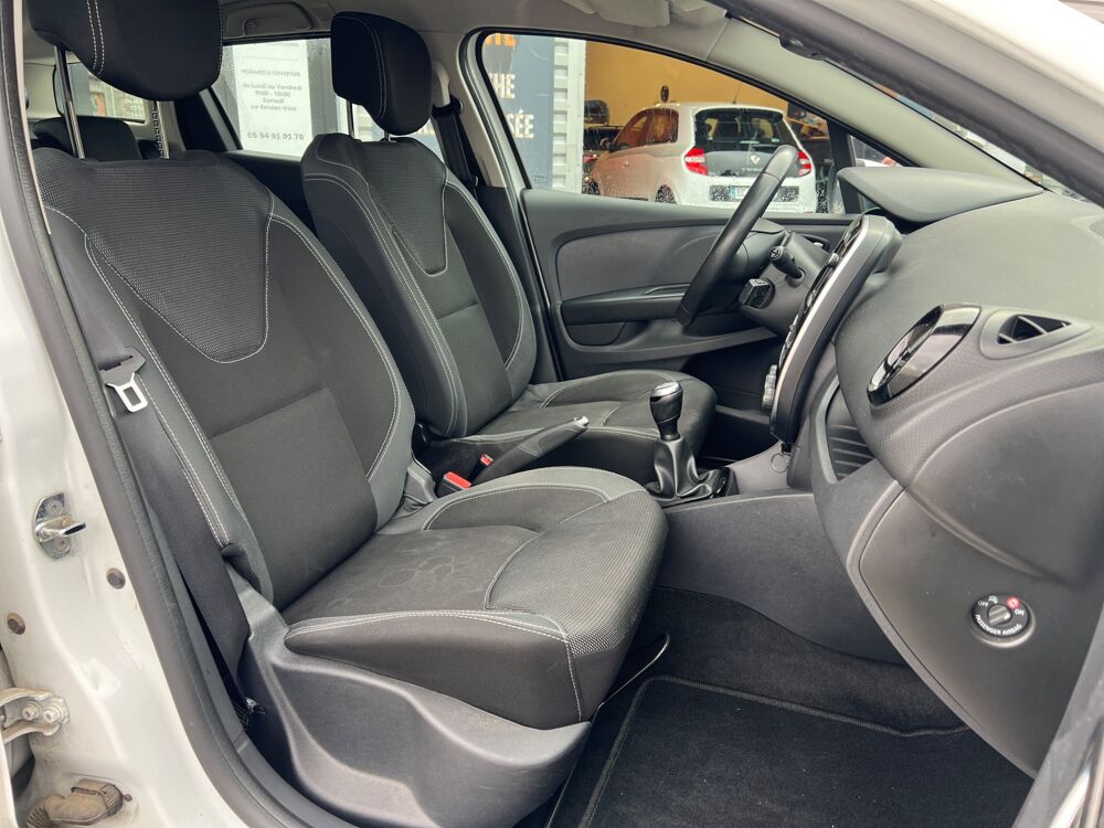 Clio ESTATE 1.5 DCI 75 CH ENERGY ZEN / DISTRIBUTION FAITE 2017 occasion 47000 Agen