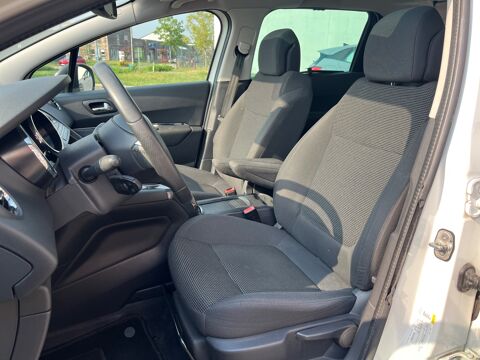 5008 GENERATION-I 1.6 HDI 115 CH ALLURE / 7 PLACES 2014 occasion 47000 Agen