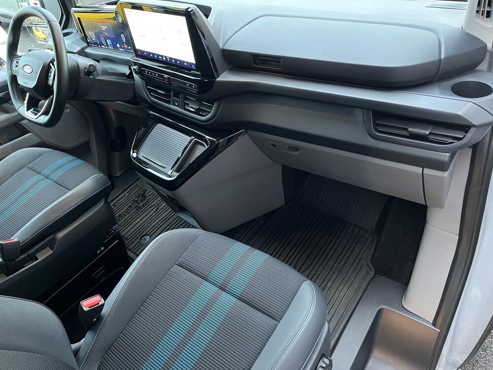Transit Custom FG II 320 L2H1 2.0 ECOBLUE 170 ch CABINE APPROFONDIE SPORT 4 2025 occasion 64320 Idron