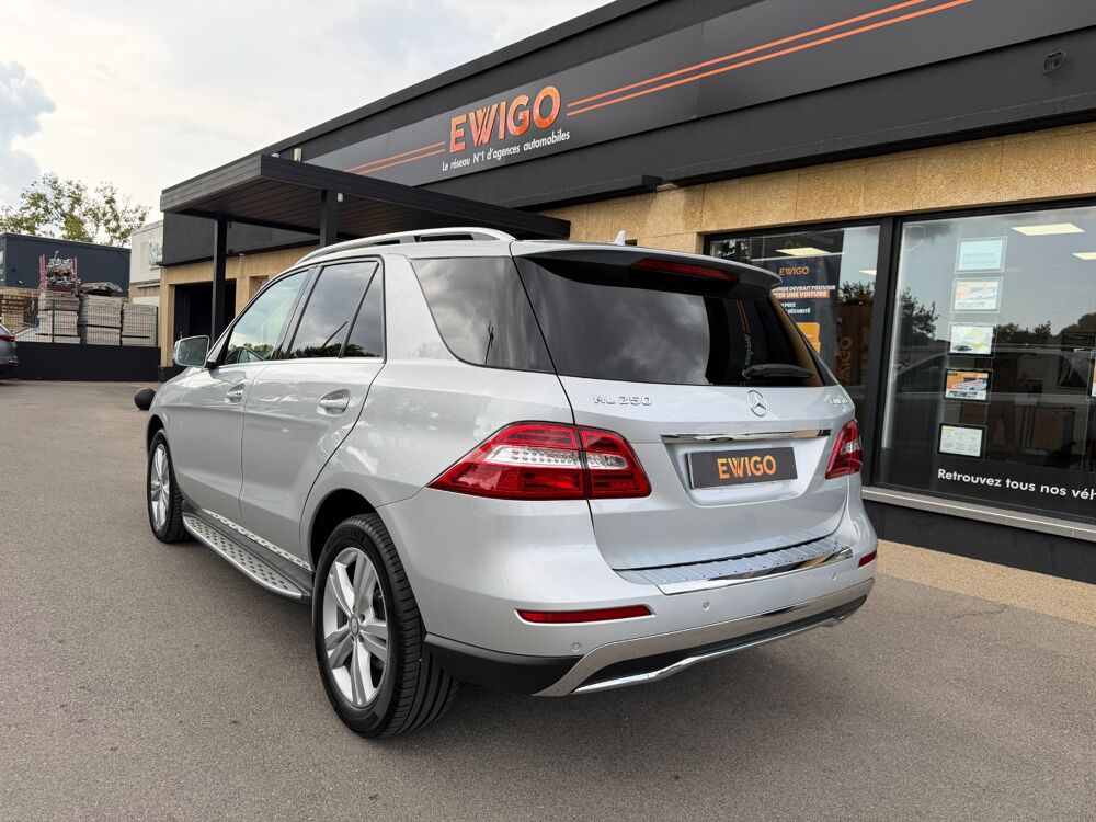 Classe A 250 BlueTEC 204CH SPORT 4MATIC 7G-TRONIC BVA - ENTRETIEN COM 2014 occasion 13700 Marignane