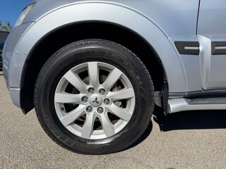 Pajero 3.2 DI-D 200CH INTENSE 4WD - SIEGES SEMI CUIR - 7 PLACES 2012 occasion 13700 Marignane