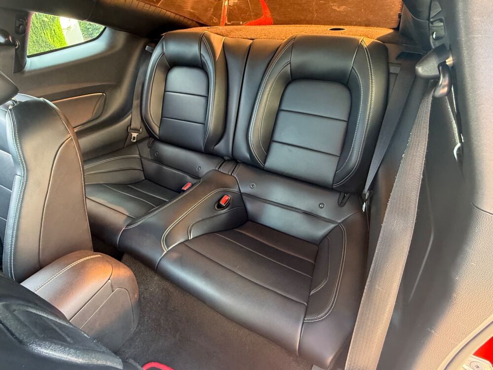 Mustang COUPE 2.3 317ch PREMIUM ENTRETIEN CONSTRUCTEUR - SIEGES CHAU 2016 occasion 69420 Ampuis