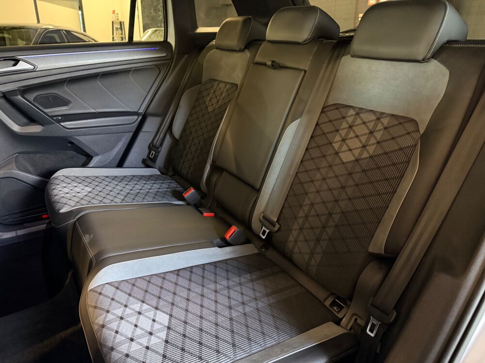 Tiguan 2.0 TDI 150 Ch BLACK R-LINE DSG BVA - CARPLAY - ENTRETIENS V 2021 occasion 79000 Niort