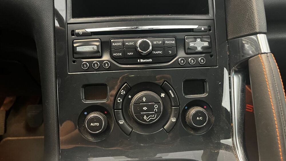 3008 GENERATION-I 1.6 HDI 115 CROSSWAY 2015 occasion 21850 Saint-Apollinaire