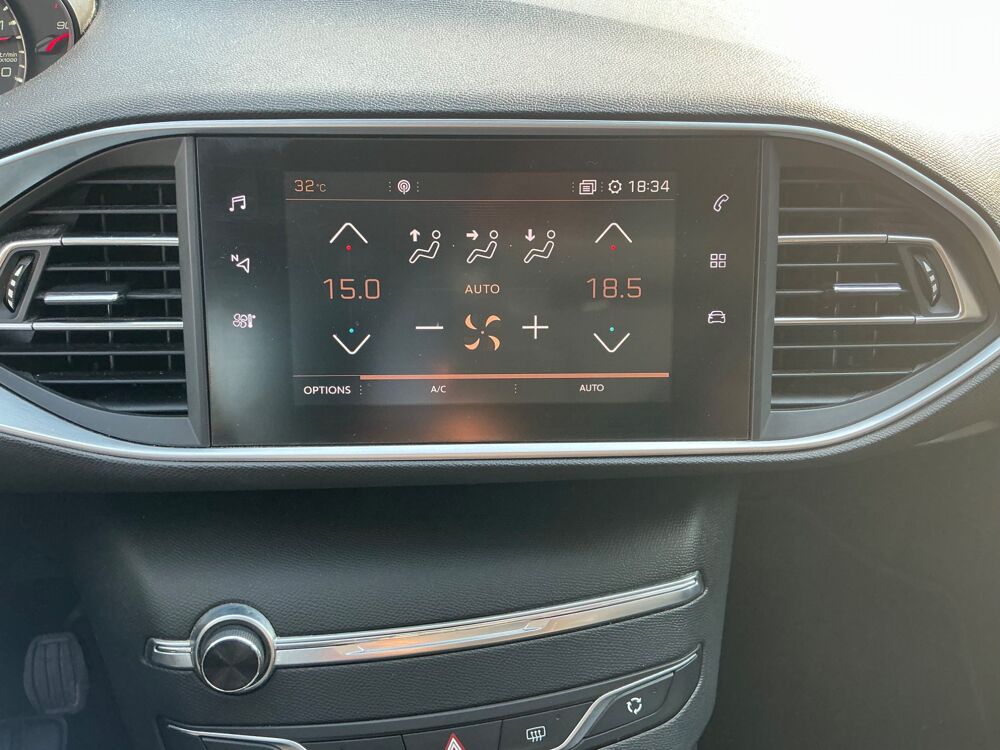 308 GENERATION-II 1.5 BLUEHDI 130 CH ACTIVE PACK START-STOP / CA 2019 occasion 17000 La Rochelle