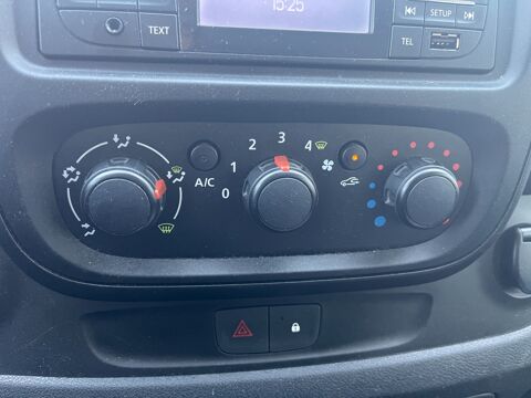 Trafic COMBI 1.6 DCI 125ch L1 LIFE 9 PLACES 2016 occasion 38420 Le Versoud