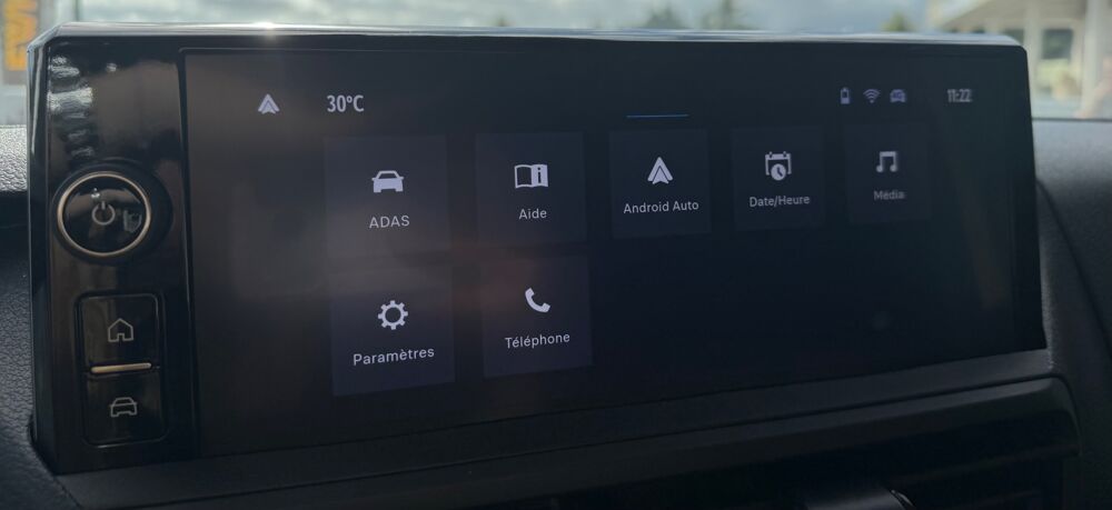 Proace city 2.0 D4D 140 LONG L3 DYNAMIC CONNECT + 1 &Egrave;RE MAIN + GARANTIE 2025 occasion 97410 Saint-Pierre