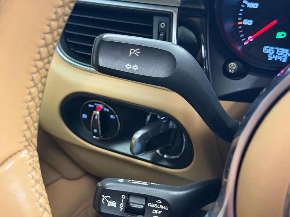 Macan 3.0 DIESEL 260Ch S PDK BVA SIEGES CHAUFFANT / TOIT OUVRANT 2014 occasion 24750 Tr&eacute;lissac