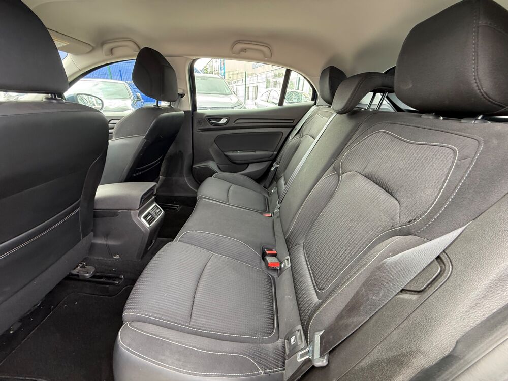 M&eacute;gane V Hatchback 1.5 dCi 16V 110CH - GPS - RADAR DE RECUL - R&Eacute;GUL 2018 occasion 27000 &Eacute;vreux