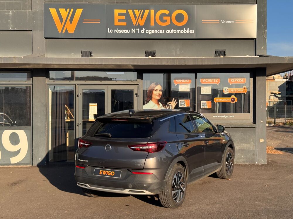 Grandland x 1.2 130Ch - ULTIMATE BVA8 - CARPLAY - SI&Egrave;GES CHAUFFANTS - EN 2019 occasion 26000 Valence