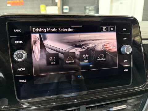 T-ROC 2.0 TSI 300 CH R 4MOTION DSG / TOIT OUVRANT / CARTE GRISE FR 2024 occasion 29000 Quimper