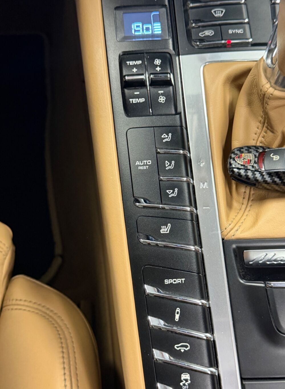 Macan 3.0 DIESEL 260Ch S PDK BVA SIEGES CHAUFFANT / TOIT OUVRANT 2014 occasion 24750 Tr&eacute;lissac