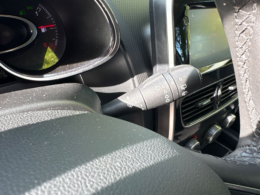 Clio 1.2 75ch LIMITED - FAIBLE KILOM&Eacute;TRAGE - RADAR DE RECUL - GPS 2017 occasion 76150 Saint-Jean-du-Cardonnay