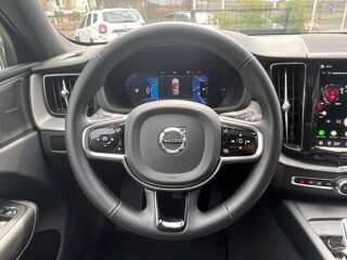 XC60 Black &eacute;dition II T6 253cv+145cv SIEGES CHAUFFANTS AV/AR / RE 2023 occasion 17000 La Rochelle