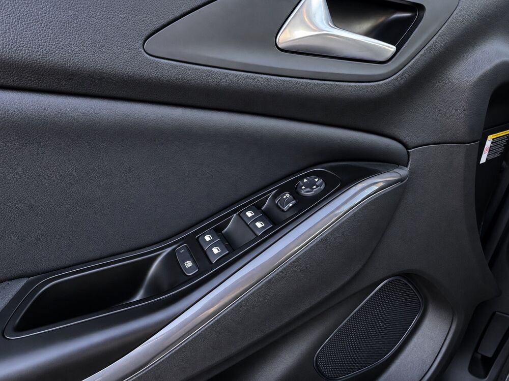 Grandland x 1.2 130Ch - ULTIMATE BVA8 - CARPLAY - SI&Egrave;GES CHAUFFANTS - EN 2019 occasion 26000 Valence