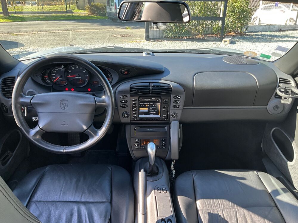 911 COUPE 996 3.4 300 CARRERA / ENTRETIENS PORSCHE / TOIT OUVRAN 1998 occasion 17000 La Rochelle