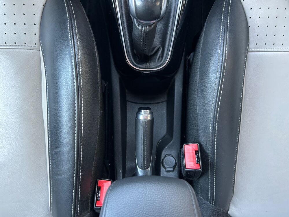 DS3 1.2 L VTI 80ch CHIC CAMERA DE RECUL SI&Egrave;GES CHAUFFANTS AV 2014 occasion 38420 Le Versoud