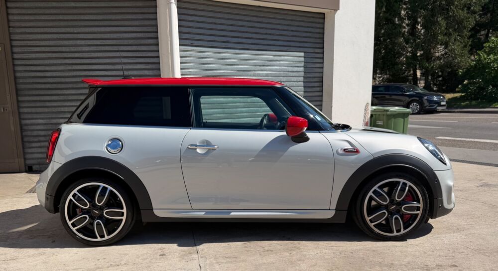Cooper III (2) (F56) HATCH 2.0 JCW 231 BVA8 JCW + SI&Egrave;GES AV CHAUFFA 2021 occasion 54000 Nancy