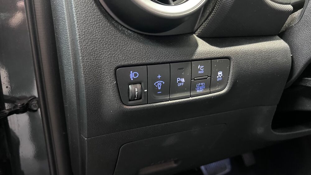 Kona CREATIVE 1.6 GDI 141cH HYBRID BVA - 1&Egrave;RE MAIN - CAM&Eacute;RA DE RE 2022 occasion 33610 Cestas