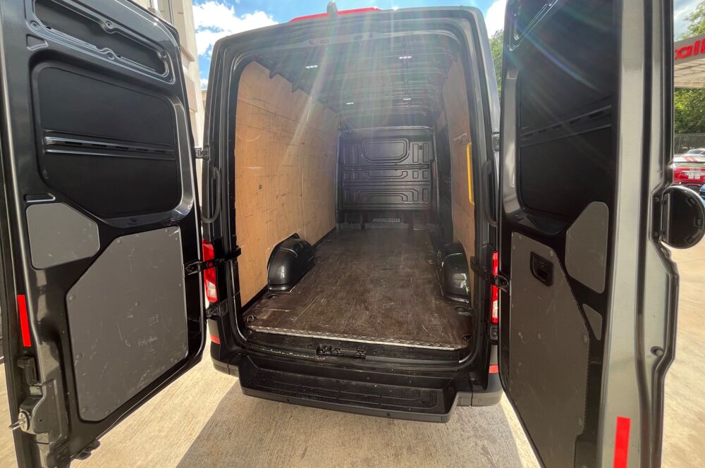 Crafter FOURGON 2.0 TDI 175 30 L3H3 BUSINESS LINE BVA + CARPLAY + CA 2019 occasion 54000 Nancy