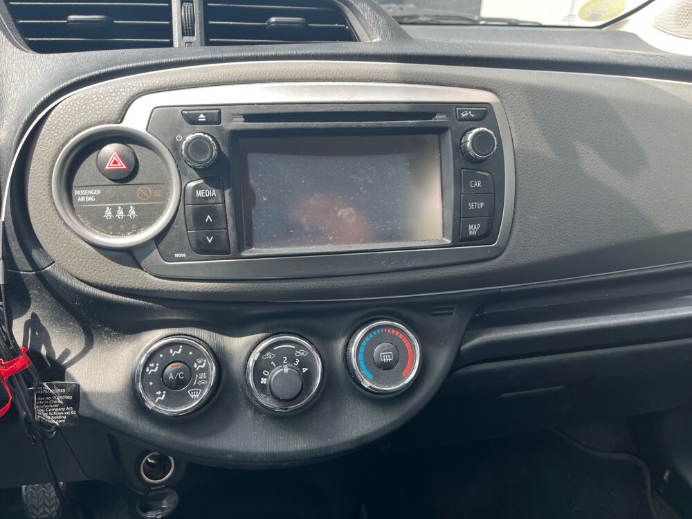 Yaris 1.4L D4D 90ch + CAMERA DE RECUL / GPS / CLIM 2012 occasion 38420 Le Versoud